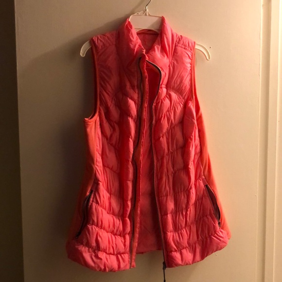 Cute vest in a soft neon orange color perfect for upcoming fall 😍🍁 - Picture 1 of 2